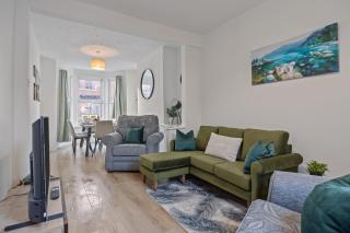 Belfast Modern 3 Bedroom House - 0