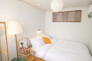 STAY H # Prime Location # 1 Stop to Seongsu # Lines 2,5 #Hongdae# Myeongdong# KSPO #DDP - 4