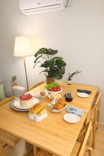 STAY H # Prime Location # 1 Stop to Seongsu # Lines 2,5 #Hongdae# Myeongdong# KSPO #DDP - 2