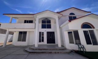 Rento funcionales recamaras dentro de una casa residencial - 0