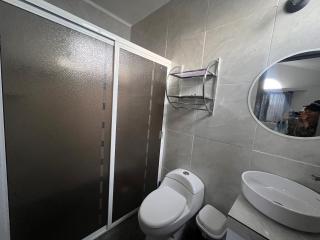 Rento funcionales recamaras dentro de una casa residencial - 7