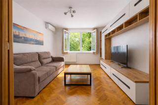 Comfort 14 Stylish City Apartment - Miskolc - 8