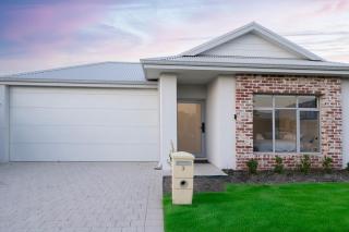 Henley Brook - Finest - 0