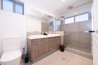 Henley Brook - Finest - 2