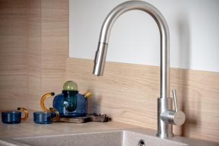 Modern 1BR Apartment Free Parking Fast Wi-Fi - 4