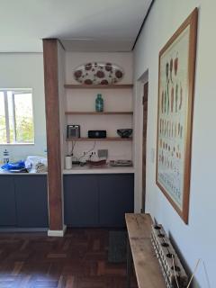 Table Mountain views, modern,lots of natural light, with parking - 9