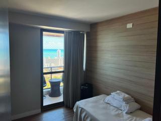 Cobertura com piscina privativa e vista para o mar - 1