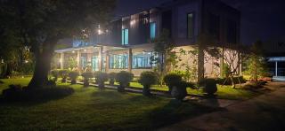 Live Specialty House - 3