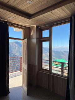 Nesto Stay and Cafe, Shoja Jibhi - 3