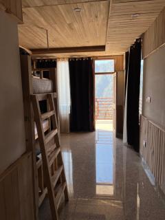 Nesto Stay and Cafe, Shoja Jibhi - 5