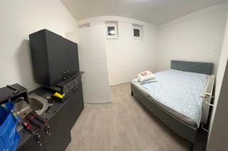 Sunny cozy room in a shared family house - 3