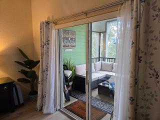 3bd Condo with Waterview's, 1700sq ft, 8 min to Disney - 3