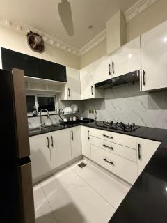 DHA Lahore full house Near airport and Raya golf - 3