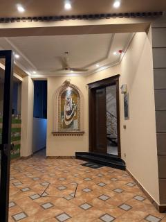 DHA Lahore full house Near airport and Raya golf - 1