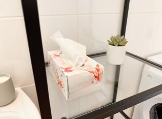 Modern Industrial Loft at Westbahnhof - Smart Beamer, Netflix & Long Stay Ready - 5