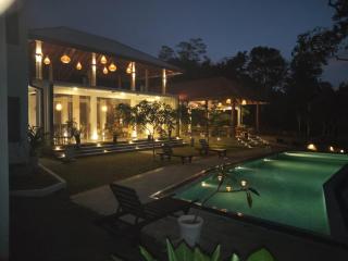 River Shades Hotel - 8