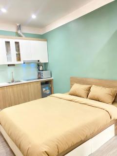 Balcony STU 301 Near Uncle Ho's Mausoleum - 9