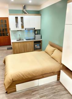 Balcony STU 301 Near Uncle Ho's Mausoleum - 5