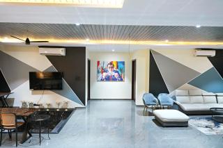 Luxe poolside farmhouse -J House - 6