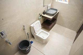 Luxe poolside farmhouse -J House - 4