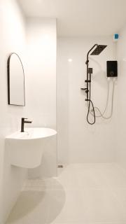 Three Monkeys Chaweng Beach - 8