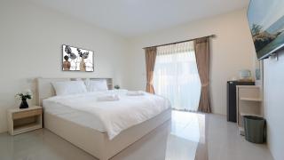 Three Monkeys Chaweng Beach - 9