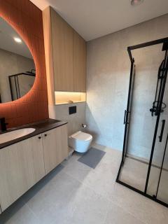 Designer Penthouse with Huge Terrace & Fast Wi-Fi - 2