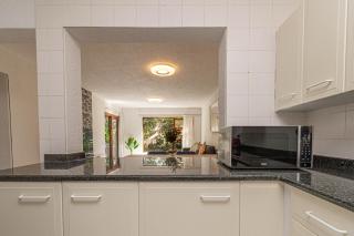 Sandton city 3 bedroom apartment with balcony - 7