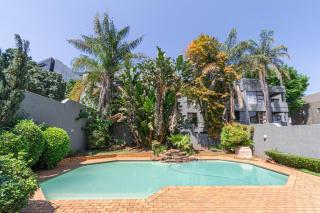 Sandton city 3 bedroom apartment with balcony - 1