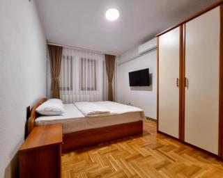 Eden Guesthouse Peja - Peja - 5