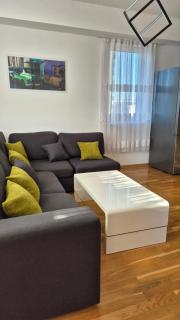 MaxiLux Apartment - 9