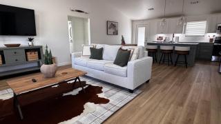 Lucky Cowboy Lodge Near WinStar - Cozy 3BR Home - 9