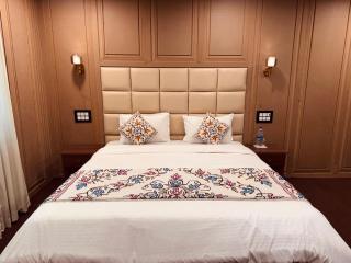 Hotel Seven Pahalgam - 7