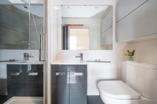 Serene Apartments in Angel, 2 mins from Angel Station & O2 Academy - 3