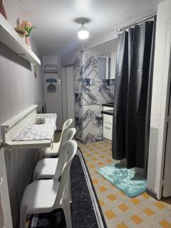 Charmante petite maison avec jardin - 2