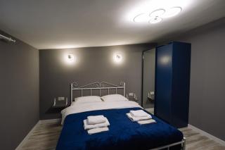 Sunshine Apartments - 3