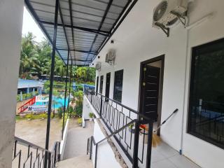 Hideaways Restobar and Resort - 7