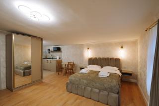 Sunshine Apartments - 4