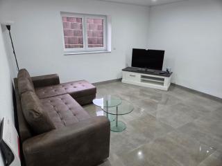 2- Zimmer-Wohnung, Nähe Phantasialand, Palmenparadies, Köln, Bonn - 0