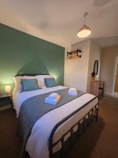 Parkway Court - Two bedroom, two bathroom open plan apartment - 9