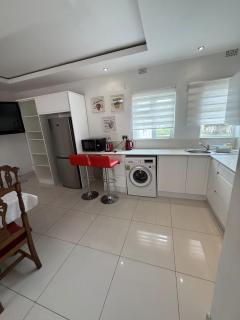 Top End - Apartments - 6