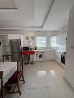 Top End - Apartments - 4