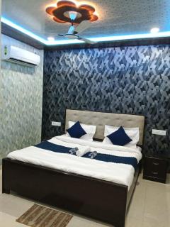 Hotel Yash Dham , Walking Distance To Ram mandir - 9