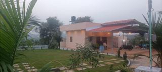 Charger Club - Private Huge 7 acre Farmhouse - Couples Allowed - 9