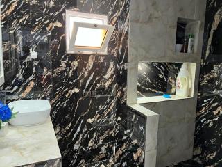 Modern Camama Getaway for Work or Family stays - 1