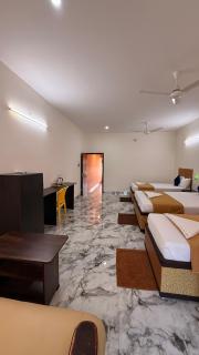 DSS HOME STAY Just 500 Meter Girivalam Road - 4