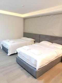 Royal Garden Home Hotel - 0