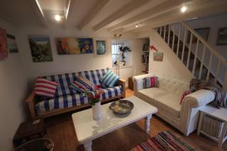 Beautiful Rose Cottage - 2