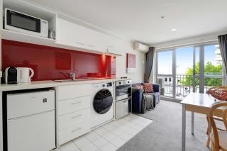 Super Central Studio - Aircon Balcony Kitchenette All you Need - 6