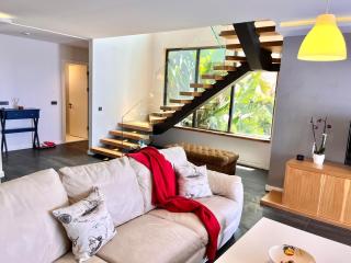 Stay in a Modern Villa with a Private Pool in Çeşme - 4